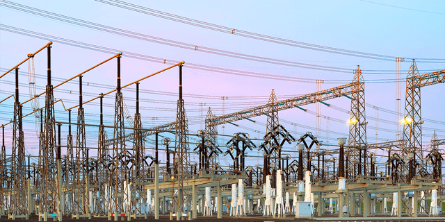 como_aprimorar_a_eficiencia_energetica_na_industria_guia_pratico_para_economizar_energia_eletrica